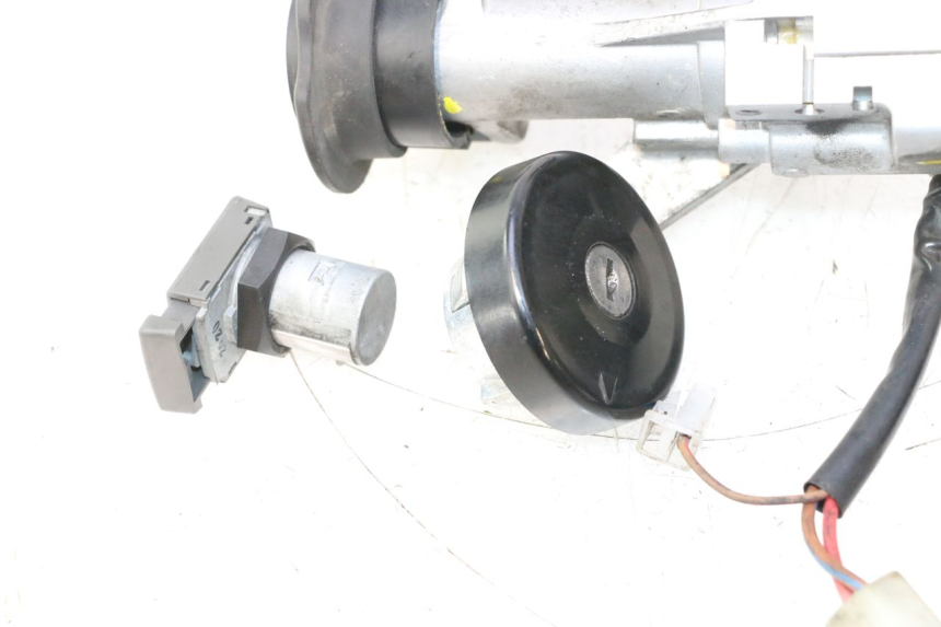 photo de KIT DE BLOQUEO LLAVE CDI NEIMAN YAMAHA X-MAX XMAX 125 (2010 - 2013) - Estado de la superficie y material