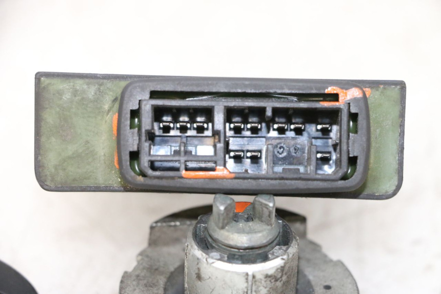 photo de KIT DE CERRADURA LLAVE CDI NEIMAN PIAGGIO X8 125 (2004 - 2007) - Otra perspectiva