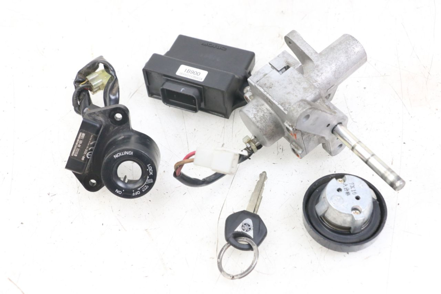 photo de KIT DE CERRADURA LLAVE CDI NEIMAN YAMAHA XMAX X-MAX 125 (2006 - 2009) - Detalle de la pieza