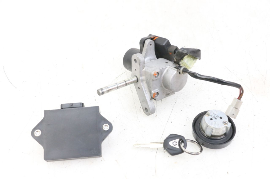 photo de KIT DE CERRADURA LLAVE CDI NEIMAN YAMAHA XMAX X-MAX 125 (2006 - 2009) - Recambio usado revisado