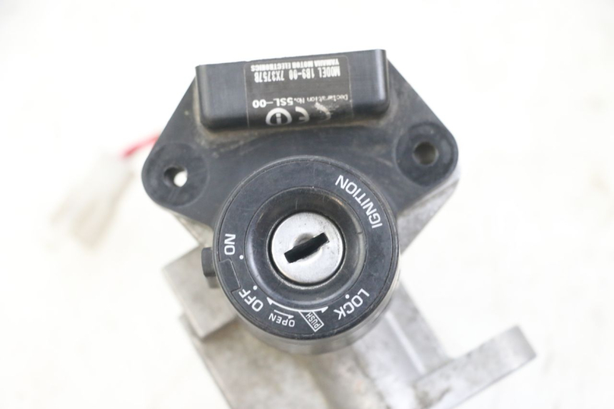 photo de KIT DE CERRADURA LLAVE CDI NEIMAN YAMAHA XMAX X-MAX 125 (2006 - 2009) - Marcados y referencias originales