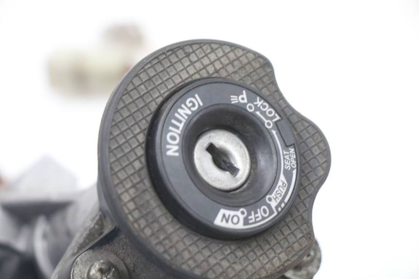 photo de KIT DE LLAVES CDI YAMAHA X-MAX XMAX ABS 250 (2010 - 2014) - Otra perspectiva