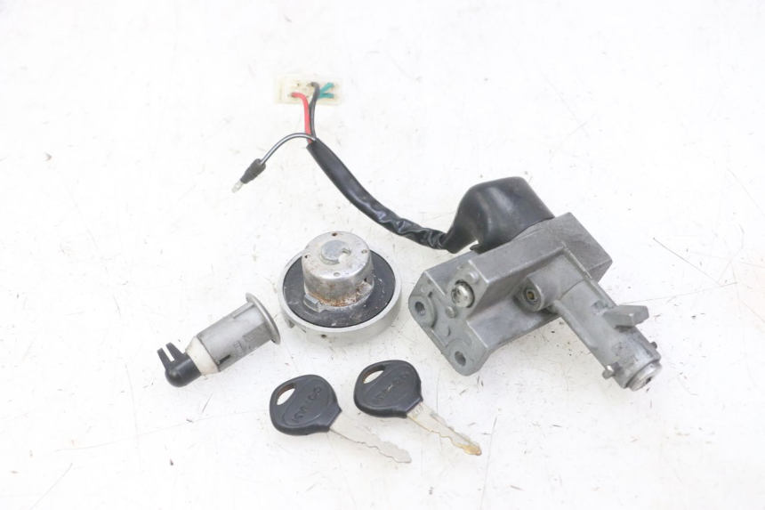 photo de KIT DE CERRADURA Y LLAVE NEIMAN KYMCO AGILITY 4T 50 (2005 - 2018) - Otra perspectiva