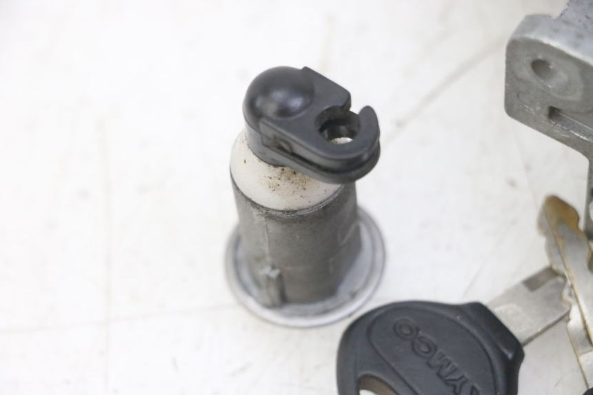 photo de KIT DE CERRADURA Y LLAVE NEIMAN KYMCO AGILITY 4T 50 (2005 - 2018) - Vista general del producto