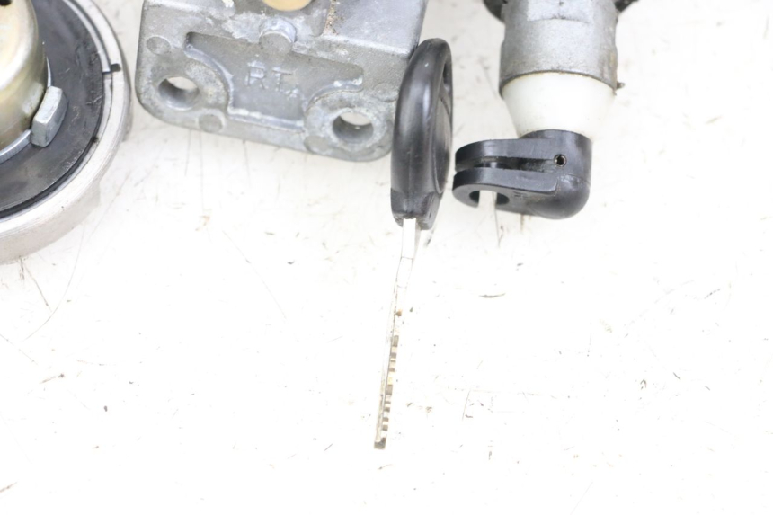 photo de KIT DE CERRADURA CON LLAVE NEIMAN KYMCO AGILITY RS 4T 50 (2009 - 2013) - Detalle de la pieza