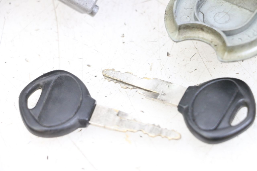 photo de KIT DE CERRADURA CON LLAVE NEIMAN KYMCO AGILITY RS 4T 50 (2009 - 2013) - Otra vista del artículo