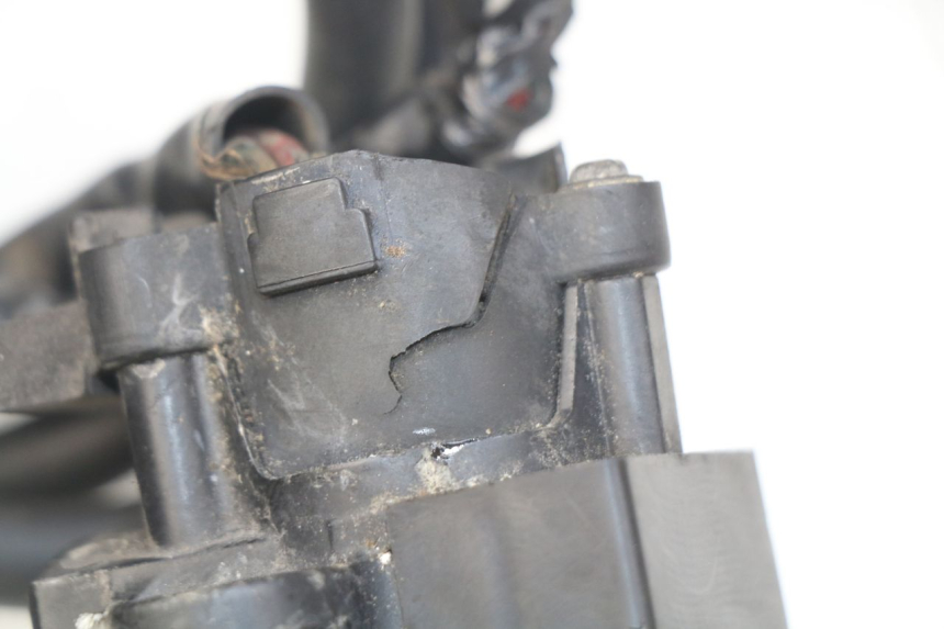 photo de KIT DE CERRADURA Y LLAVE NEIMAN HONDA CBR RR FIREBLADE 900 (1992 - 1994) - Zoom estado de uso