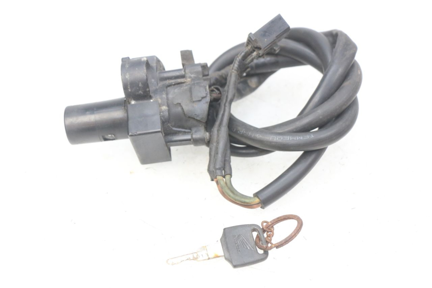 photo de KIT DE CERRADURA Y LLAVE NEIMAN HONDA CBR RR FIREBLADE 900 (1992 - 1994) - Estado de la superficie y material