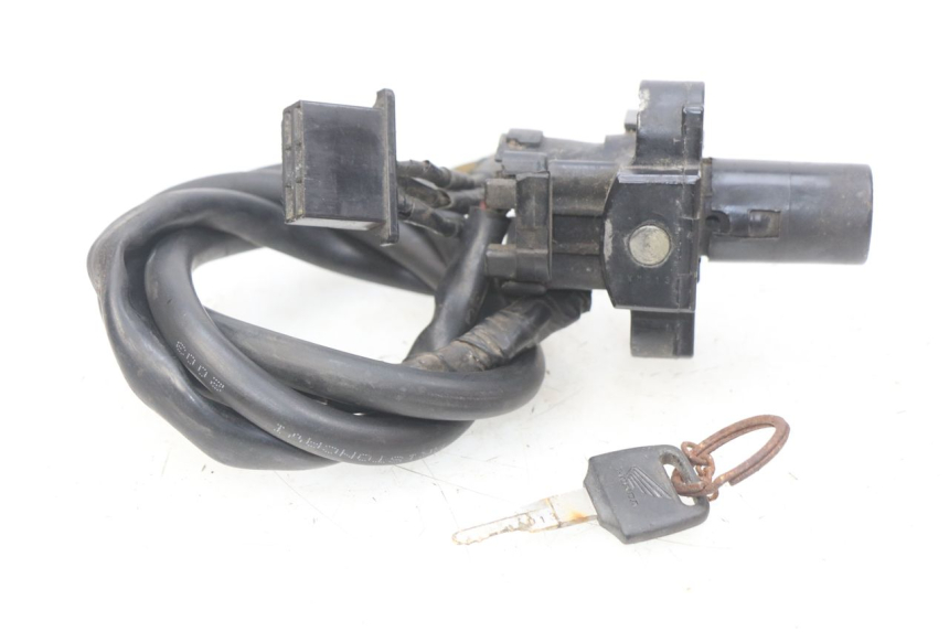 photo de KIT DE CERRADURA Y LLAVE NEIMAN HONDA CBR RR FIREBLADE 900 (1992 - 1994) - Marcados y referencias originales