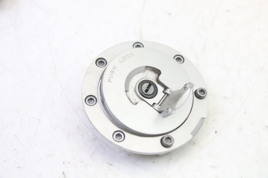 photo de KIT DE CERRADURA Y LLAVE NEIMAN HONDA CBR RR FIREBLADE 900 (1992 - 1994) - Características distintivas