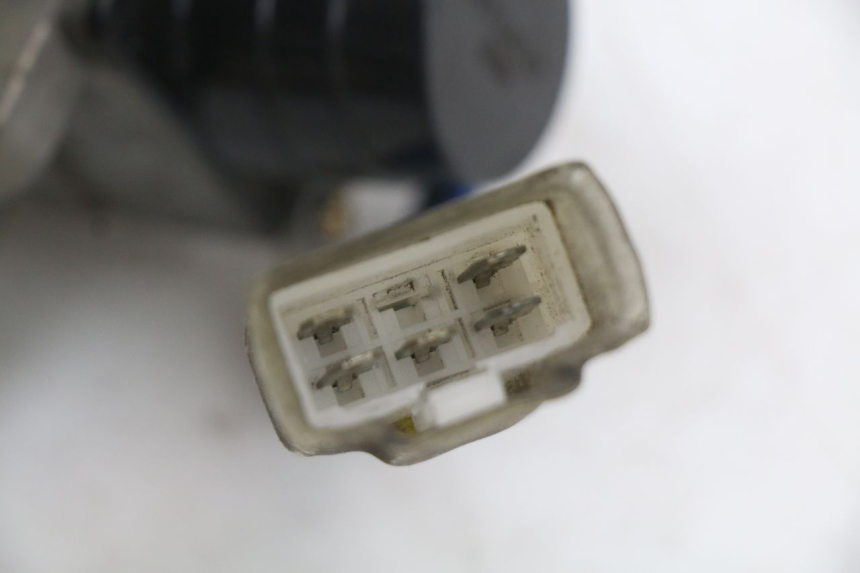 photo de KIT DE CERRADURA CON LLAVE NEIMAN KYMCO DINK STREET 125 (2009 - 2014) - Detalles de los puntos de fijación