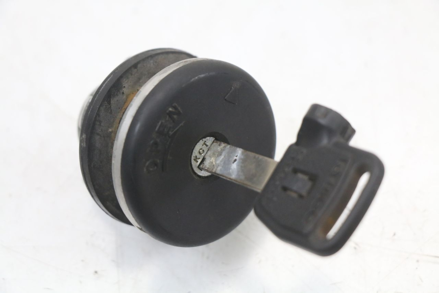 photo de KIT DE CERRADURA CON LLAVE NEIMAN KYMCO DINK STREET 125 (2009 - 2014) - Estado de la superficie y material