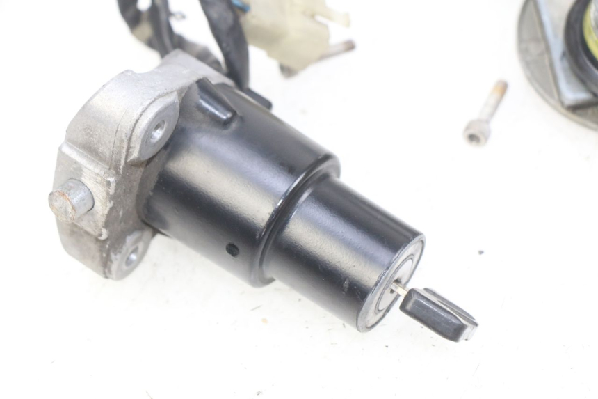 photo de KIT DE CERRADURA Y LLAVE NEIMAN YAMAHA FJ 3CX 1200 (1986 - 1996) - Detalle de la pieza