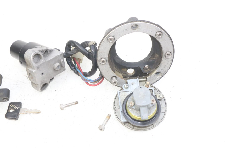 photo de KIT DE CERRADURA Y LLAVE NEIMAN YAMAHA FJ 3CX 1200 (1986 - 1996) - Primer plano técnico