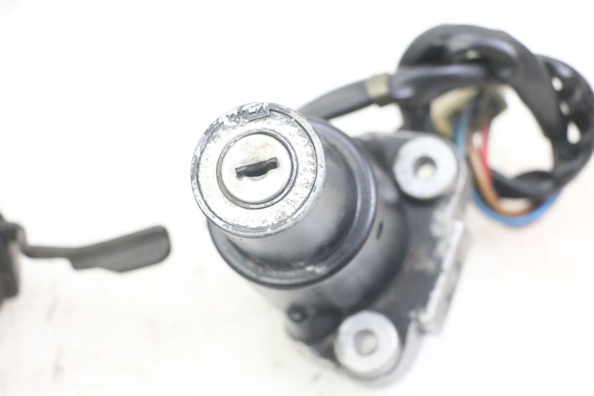 photo de KIT DE CERRADURA Y LLAVE NEIMAN YAMAHA FJ 3CX 1200 (1986 - 1996) - Otra vista del artículo