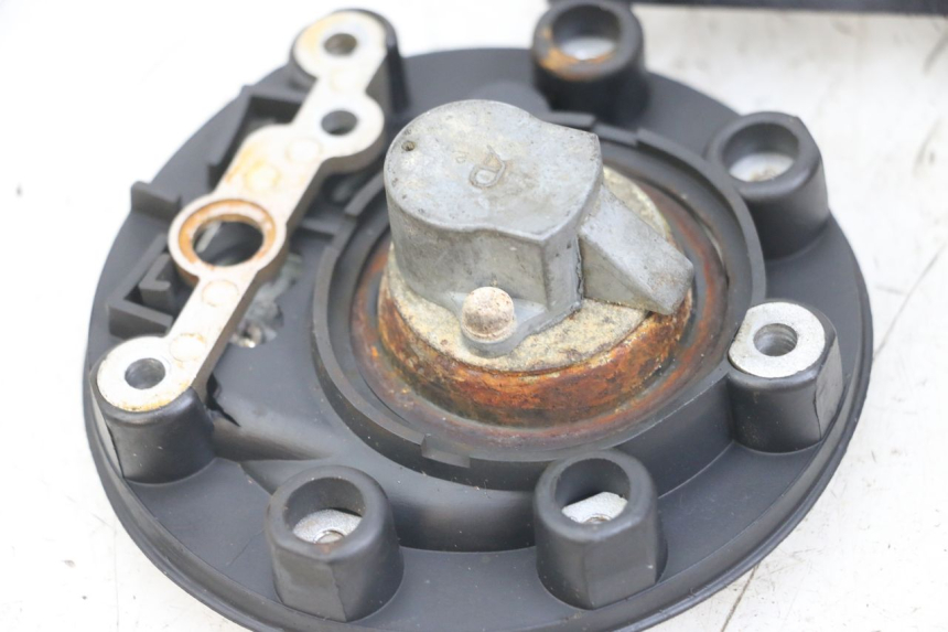 photo de KIT DE CERRADURA Y LLAVE NEIMAN YAMAHA FJ 3CX 1200 (1986 - 1996) - Detalles de los puntos de fijación