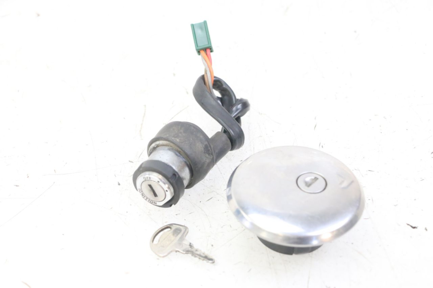 photo de KIT DE CERRADURA CON LLAVE NEIMAN SUZUKI GN 125 (1997 - 2000) - Vista principal