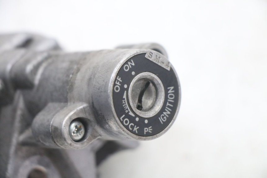 photo de KIT DE LLAVES SUZUKI GSF S BANDIT 600 (2000 - 2004) - Otra perspectiva