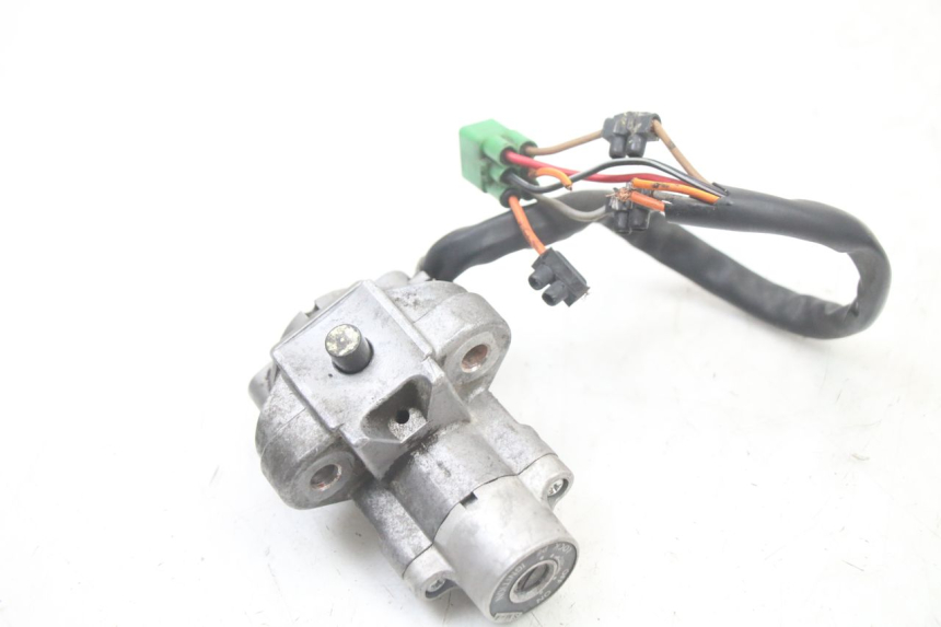 photo de KIT DE LLAVES SUZUKI GSF S BANDIT 600 (2000 - 2004) - Primer plano técnico