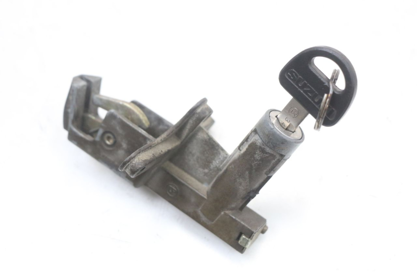 photo de KIT DE LLAVES SUZUKI GSX E 250 (1982 - 1983) - Zoom sobre los componentes