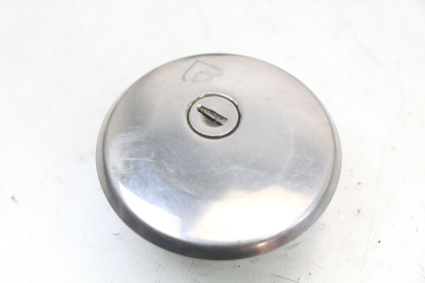 photo de KIT DE LLAVES SUZUKI GSX E 250 (1982 - 1983) - Primer plano de alta resolución