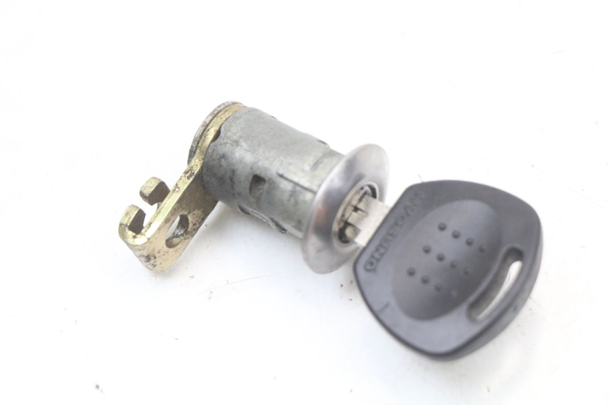 photo de KIT DE LLAVES HYOSUNG GTR 125 (2006 - 2008) - Zoom sobre los componentes