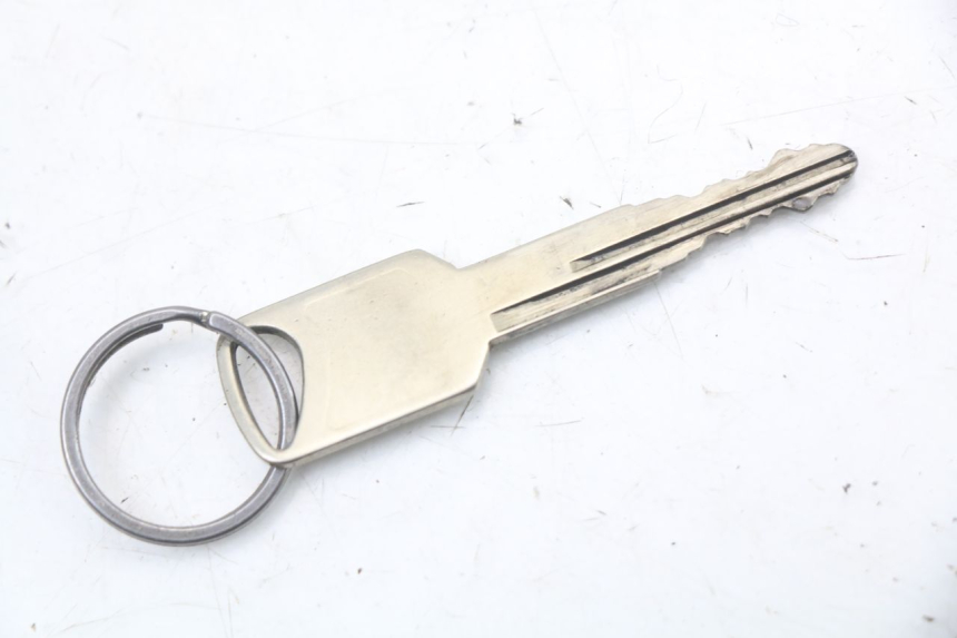 photo de KIT DE LLAVES SUZUKI GZ MARAUDER 125 (1998 - 2004) - Zoom estado de uso