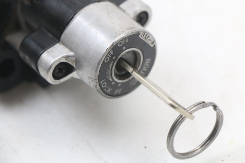 photo de KIT DE LLAVES SUZUKI GZ MARAUDER 125 (1998 - 2004) - Estado de la superficie y material