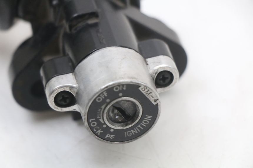 photo de KIT DE LLAVES SUZUKI GZ MARAUDER 125 (1998 - 2004) - Recambio usado revisado