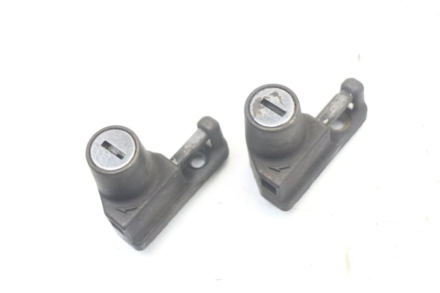 photo de KIT DE LLAVES KAWASAKI GTR 1000 (1994 - 2004) - Características distintivas