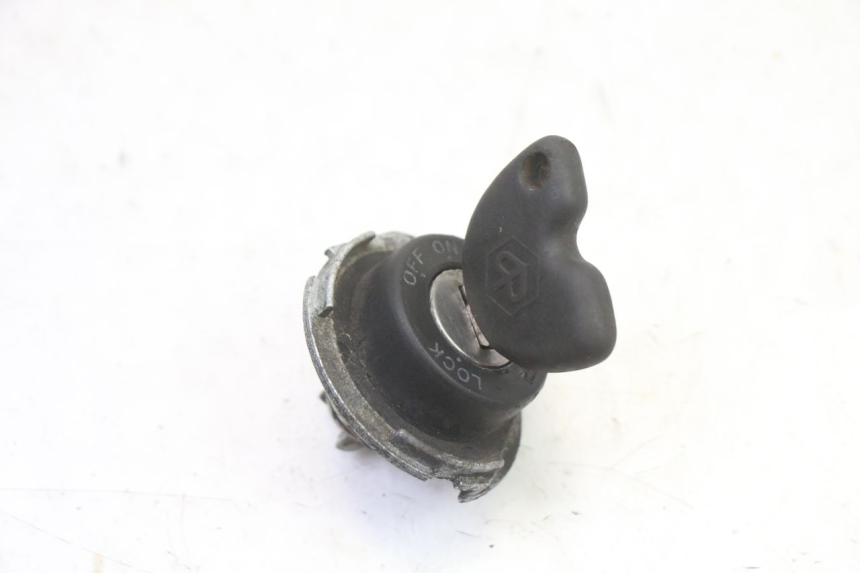 photo de KIT DE LLAVES PIAGGIO LIBERTY 4T 50 (2009 - 2015) - Zoom estado de uso