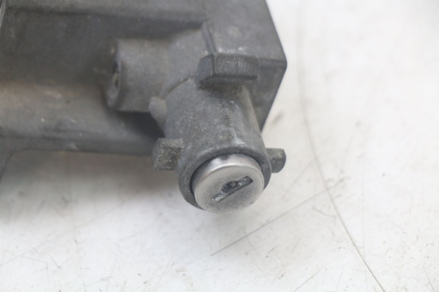 photo de KIT DE CERRADURA Y LLAVE NEIMAN KYMCO LIKE 125 (2009 - 2016) - Otra perspectiva