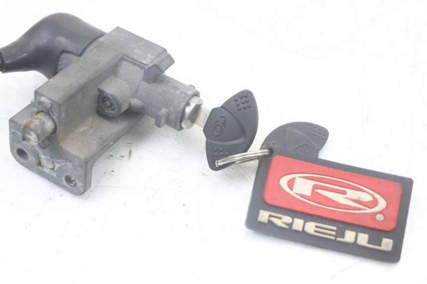 photo de KIT DE CERRADURA Y LLAVE NEIMAN KYMCO LIKE 125 (2009 - 2016) - Primer plano técnico