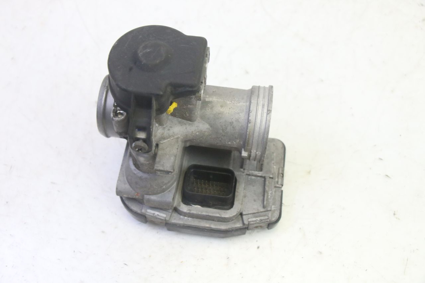 photo de KIT DE LLAVES PIAGGIO MP3 HPE 350 (2018 - 2020) - Zoom sobre los componentes