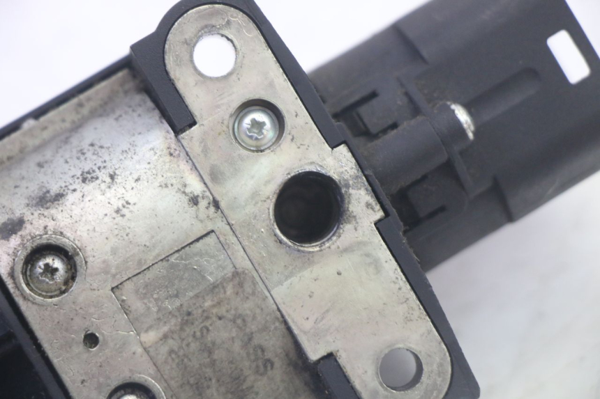 photo de KIT DE LLAVES PIAGGIO MP3 HPE 350 (2018 - 2020) - Estado de la superficie y material