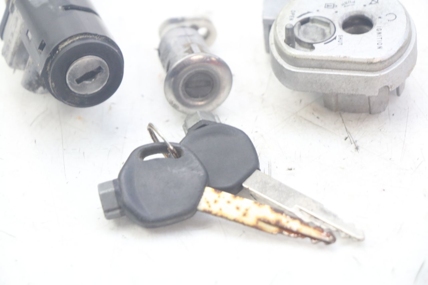 photo de KIT DE LLAVES DOLPHIN PYGMY 1 (2020 - 2024) - Estado de la superficie y material