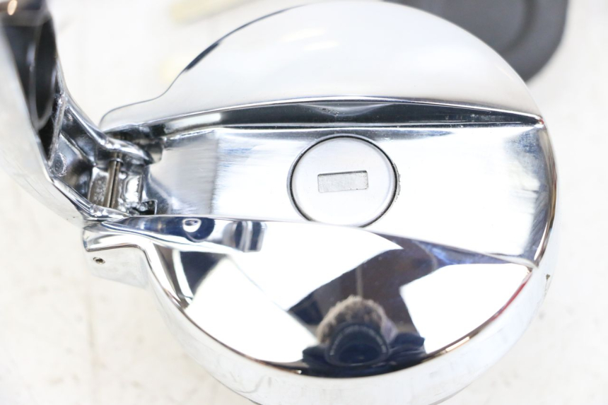 photo de KIT DE LLAVES ROYAL ENFIELD CONTINENTAL GT 650 (2019 - 2024) - Detalles de los puntos de fijación