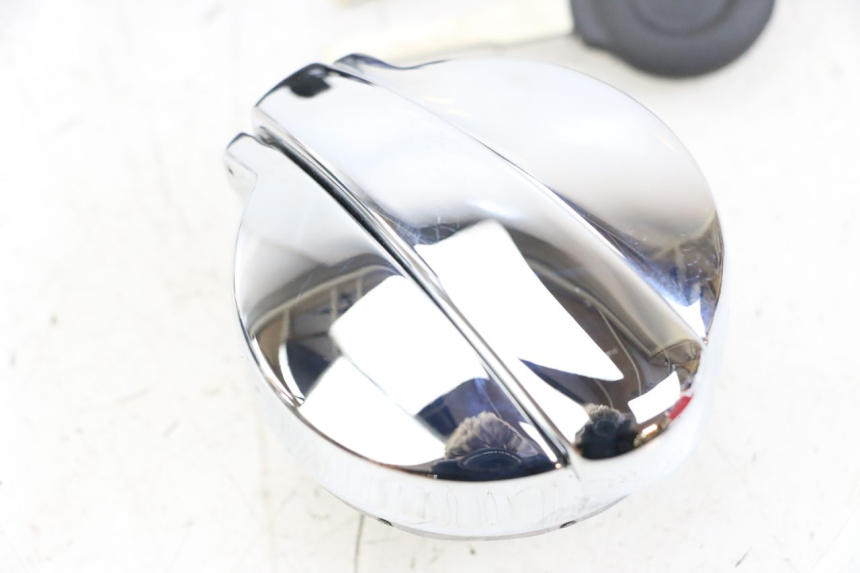 photo de KIT DE LLAVES ROYAL ENFIELD CONTINENTAL GT 650 (2019 - 2024) - Estado de la superficie y material