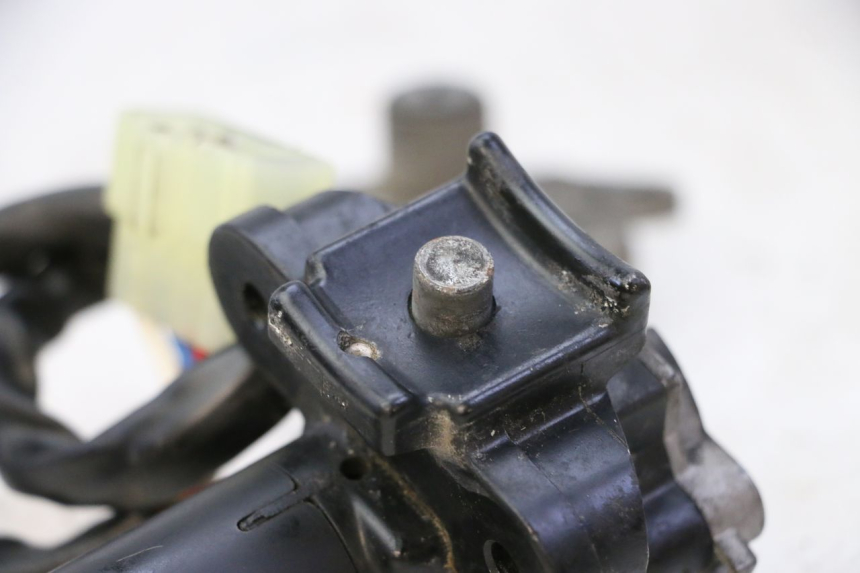 photo de KIT DE LLAVES TRIUMPH SPRINT 900 (1995 - 1998) - Detalle de la pieza