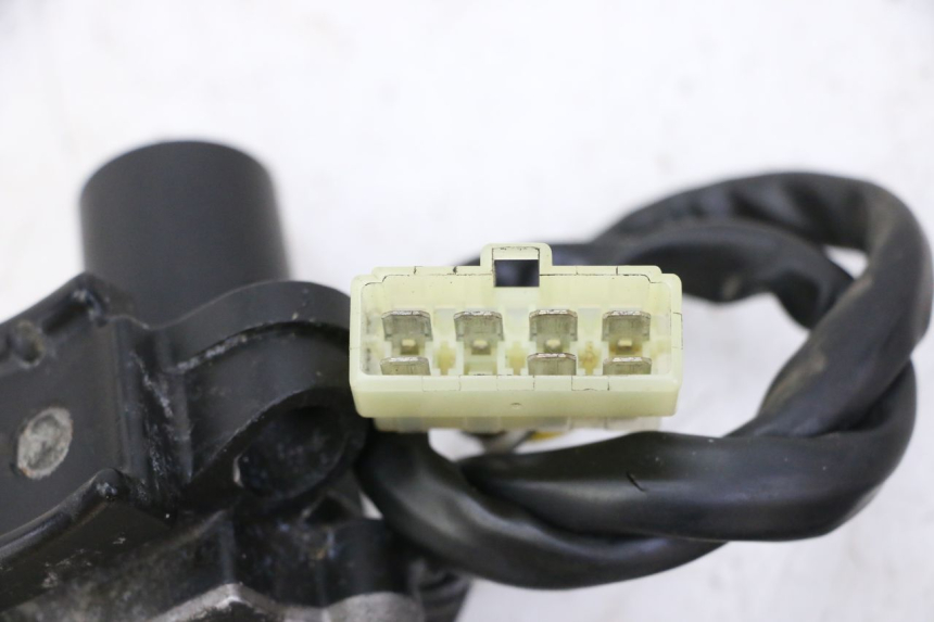 photo de KIT DE LLAVES TRIUMPH SPRINT 900 (1995 - 1998) - Primer plano técnico