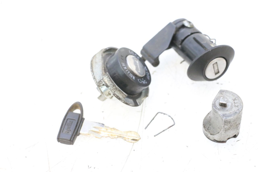 photo de KIT DE LLAVES APRILIA SR MOTARD 50 (2012 - 2018) - Zoom estado de uso
