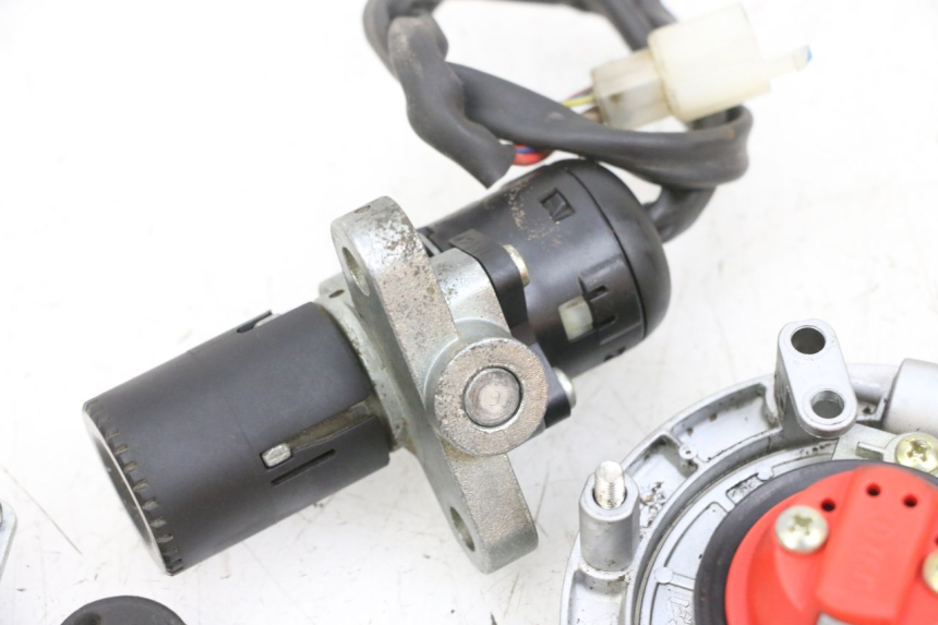 photo de KIT DE LLAVES YAMAHA TZR 50 (2008 - 2016) - Primer plano técnico