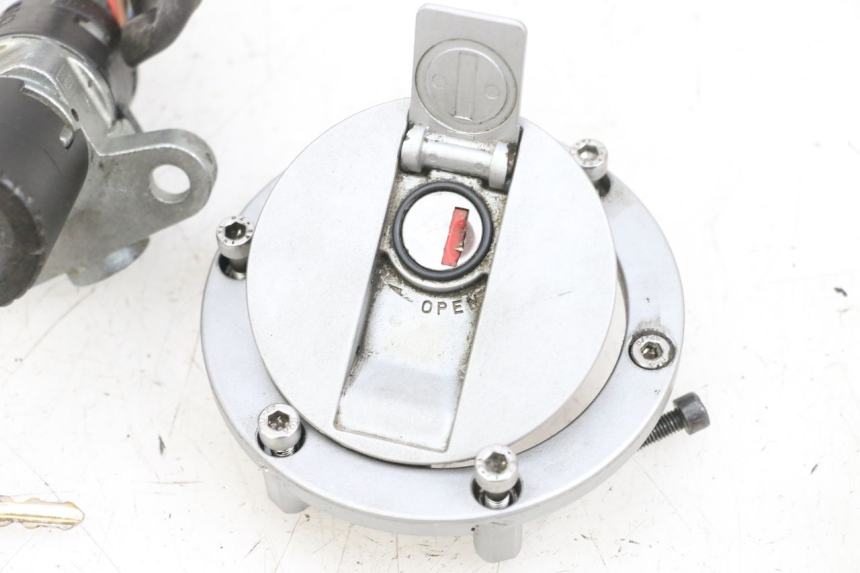 photo de KIT DE LLAVES YAMAHA TZR 50 (2008 - 2016) - Estado de la superficie y material