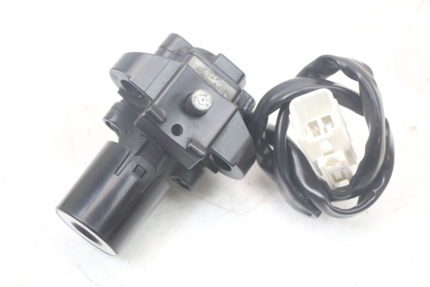 photo de KIT DE CERRADURA Y LLAVE NEIMAN KAWASAKI VERSYS ABS 650 (2015 - 2018) - Estado de la superficie y material