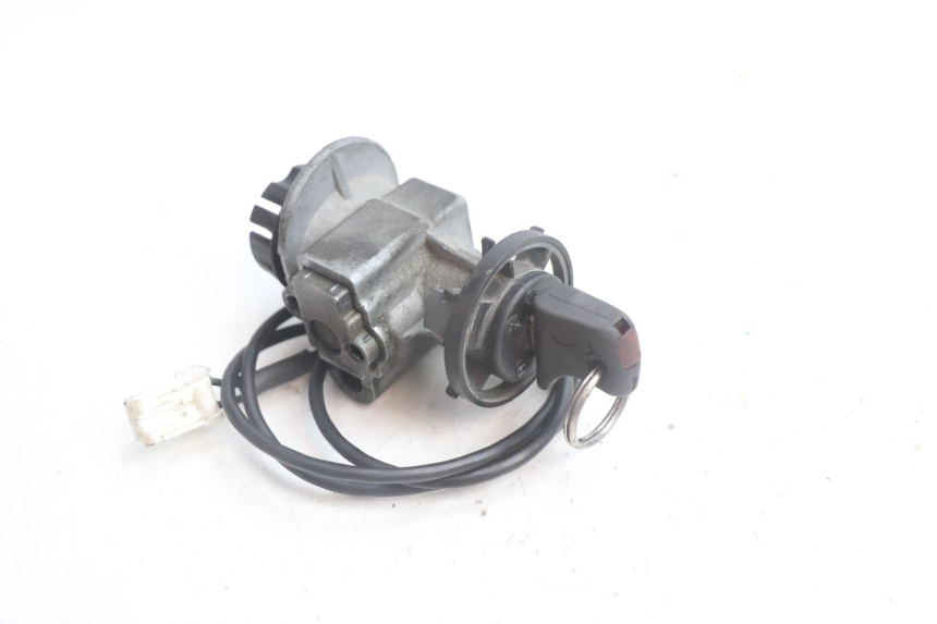 photo de KIT DE LLAVES PEUGEOT VIVACITY 100 (1999 - 2008) - Primer plano técnico