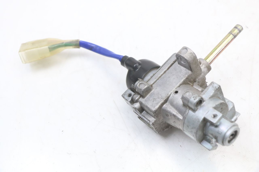 photo de KIT DE CERRADURA CON LLAVE NEIMAN KYMCO XCITING 250 (2006 - 2009) - Primer plano técnico