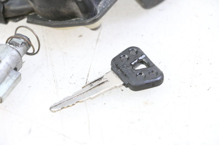 photo de KIT DE LLAVES YAMAHA XV VIRAGO 535 (1988 - 2004) - Otra vista del artículo