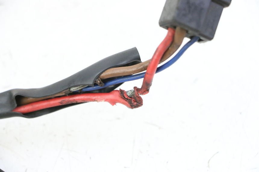 photo de KIT DE LLAVES YAMAHA XV VIRAGO 535 (1988 - 2004) - Primer plano técnico