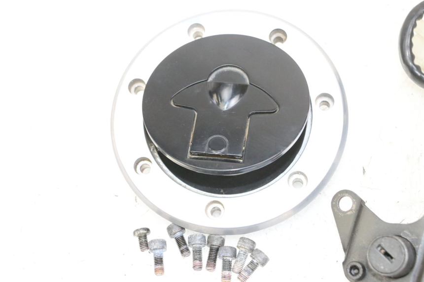 photo de KIT DE LLAVES KAWASAKI ZR 7 750 (1999 - 2004) - Primer plano de alta resolución