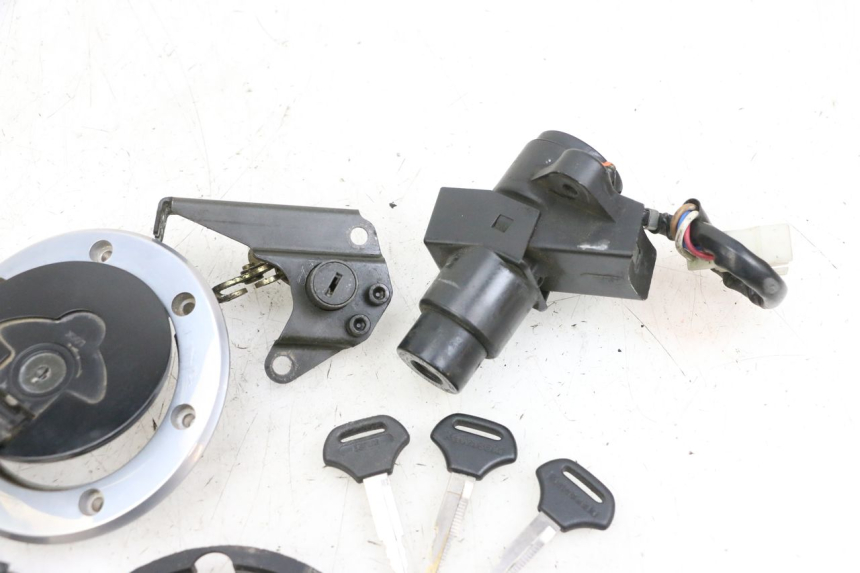 photo de KIT DE LLAVES KAWASAKI ZR 7 750 (1999 - 2004) - Zoom estado de uso